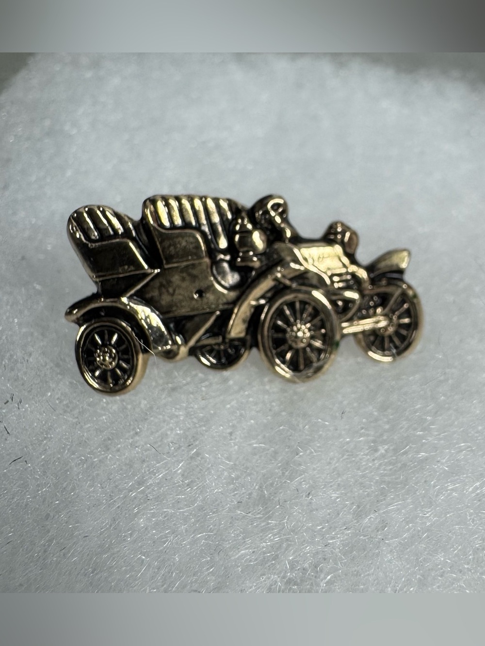 Sarah Coventry Gold Tone Vintage Car Brooch